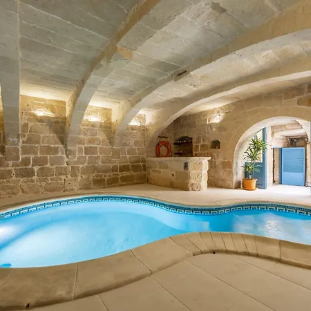 7 - Solo Traveler By Solea Affittacamere Għarb