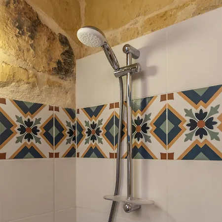 Affittacamere 7 - Solo Traveler By Solea Għarb