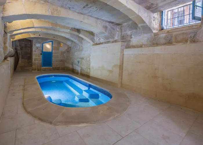 Vendégház 7 - Solo Traveler By Solea Għarb