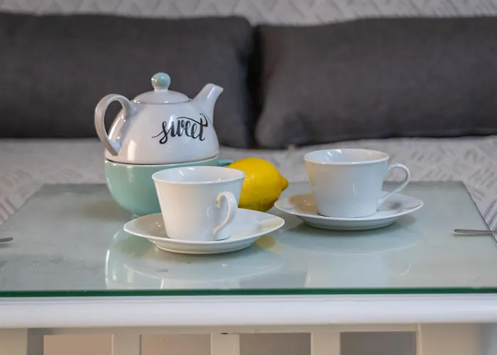 7 - Solo Traveler By Solea Għarb