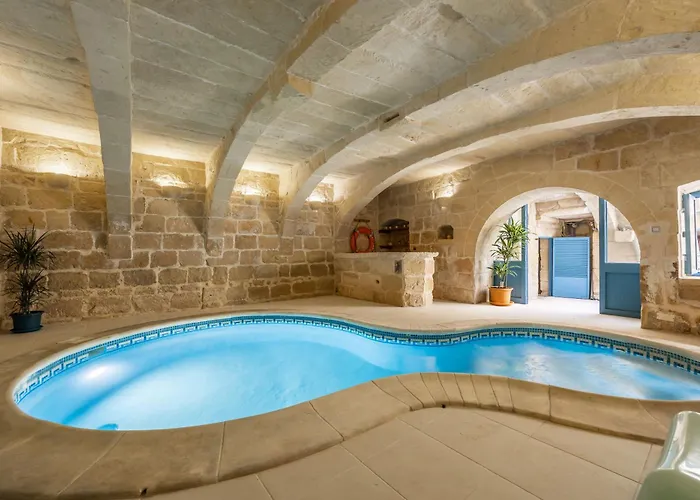 7 - Solo Traveler By Solea Gasthuis Għarb