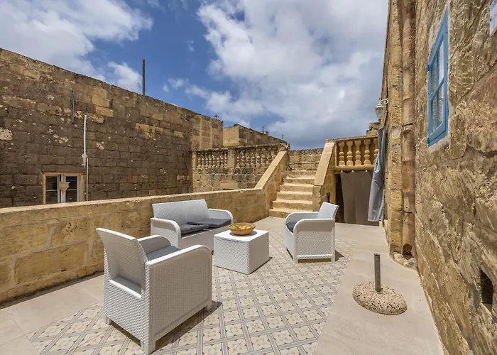 7 - Solo Traveler By Solea 3* Għarb