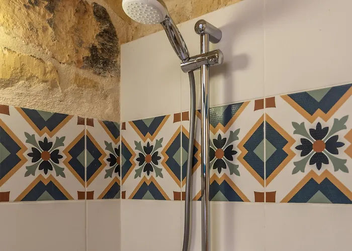 Gasthuis 7 - Solo Traveler By Solea Għarb