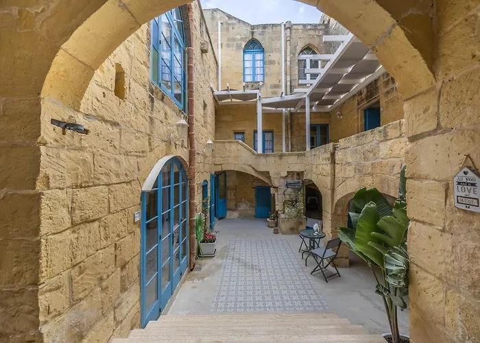 7 - Solo Traveler By Solea 3* Għarb